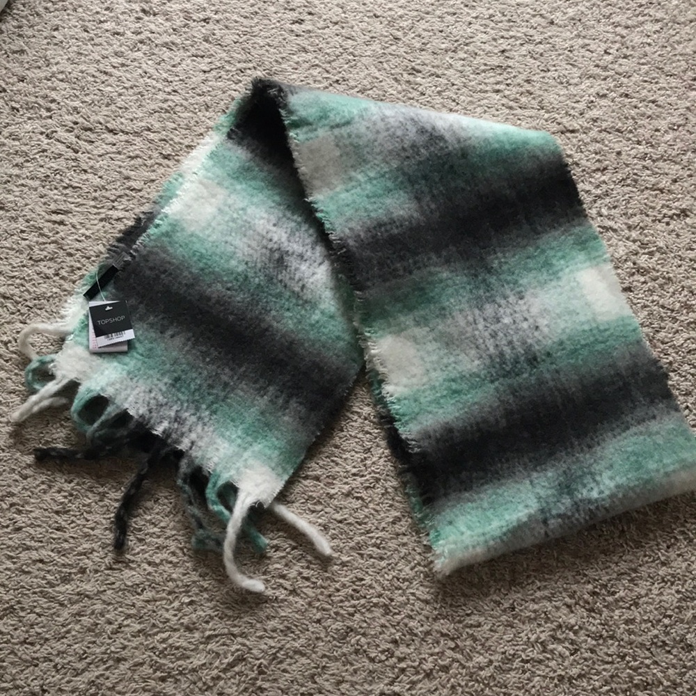 Brand new Topshop scarf